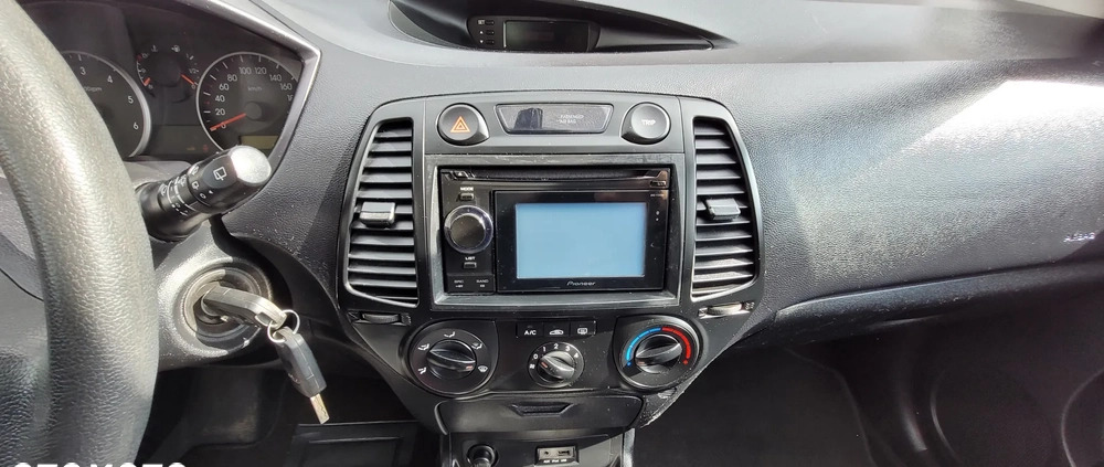 Hyundai i20 cena 9700 przebieg: 137000, rok produkcji 2010 z Kielce małe 191